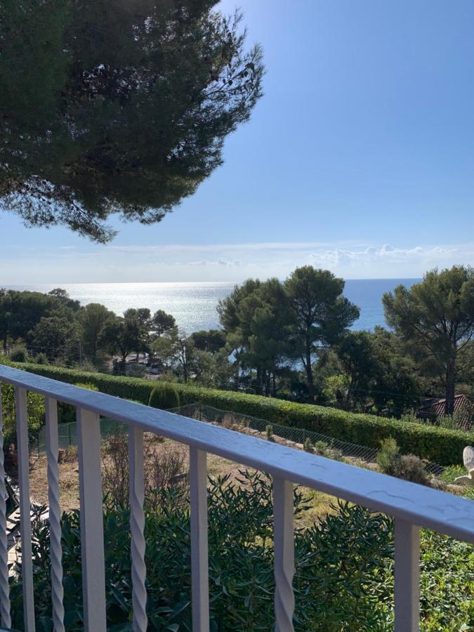 Studio Vue Mer /Parking Privatif Saint-Raphael  Exterior photo
